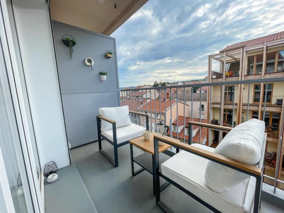 Le Lagon Bleu - Appt Wifi Parking Balcon Le Puy-en-Velay Bagian luar foto